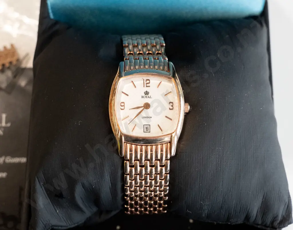 golden Royal wristwatch Image 1++