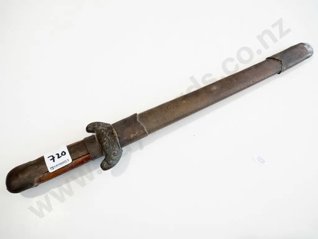 Japanese? hilted dagger with metal sheath, shagreen handle, dragon motif decoration, has surface corrosion L420 Image 1++