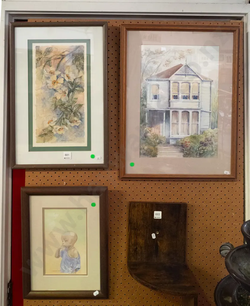 3x framed watercolours - green dots Image 1++