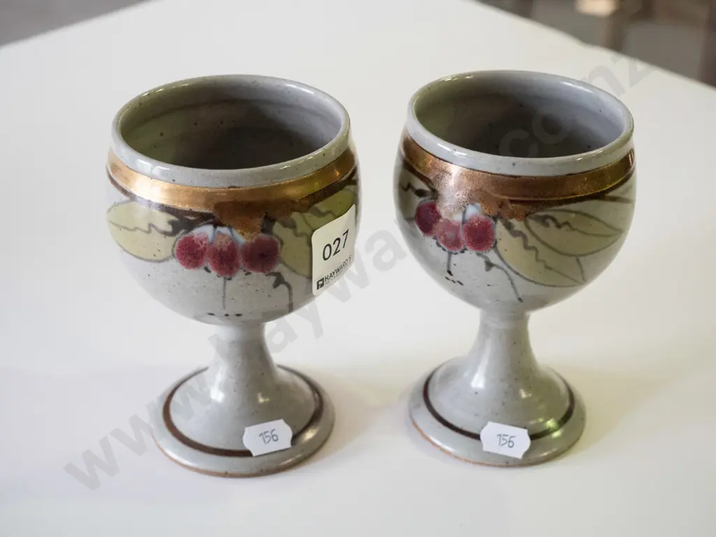 2x Neil Grant wine goblets with gold bands Image 1++