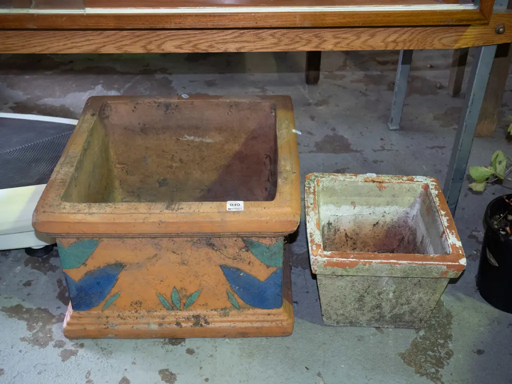 2x terracotta garden planters Largest H-280 W-400 D-400 Image 1++
