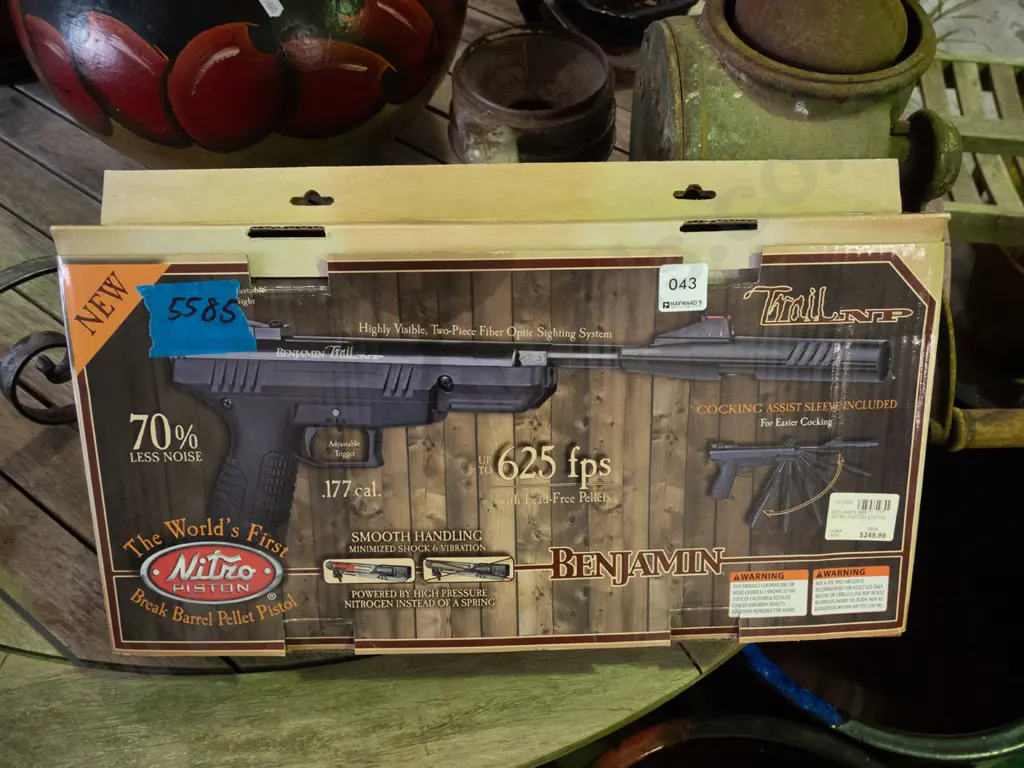Benjamin boxed brake barrel bb gun Image 1++