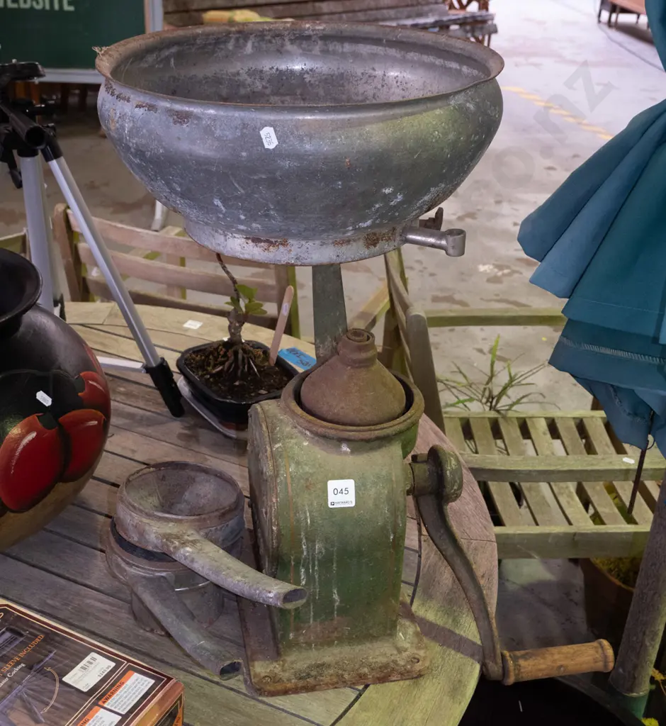 vintage Diablo milk separator Image 1++