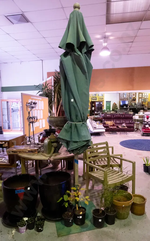 sun umbrella and stand Image 1++