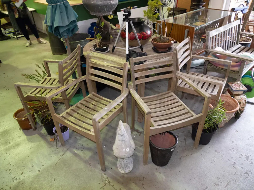 hardwood outdoor table with 4 matching chairs H-740 Daim-1200 Image 1++