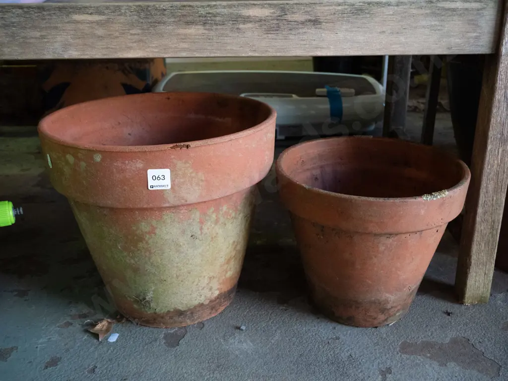 2x terracotta planters H-290 Image 1++