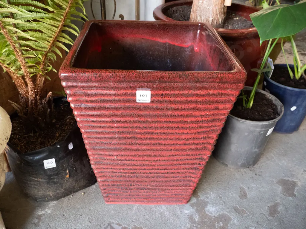 red glazed planter H-420 Image 1++