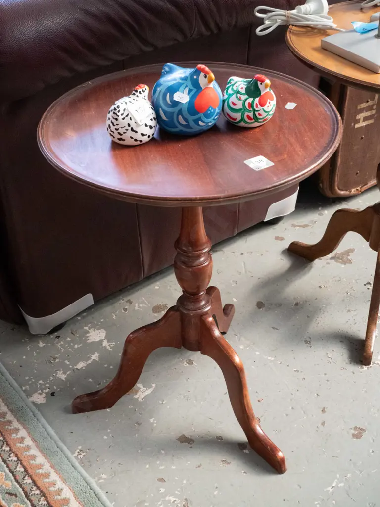 mahogany wine table Image 1++