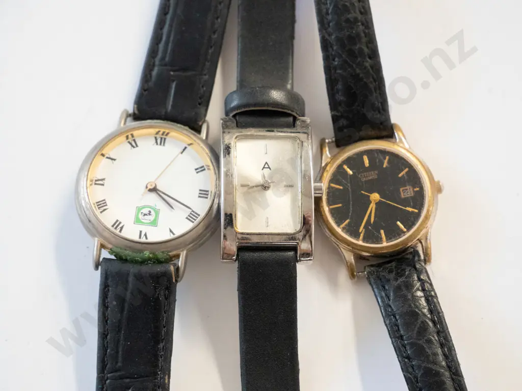 3x wristwatches Image 1++