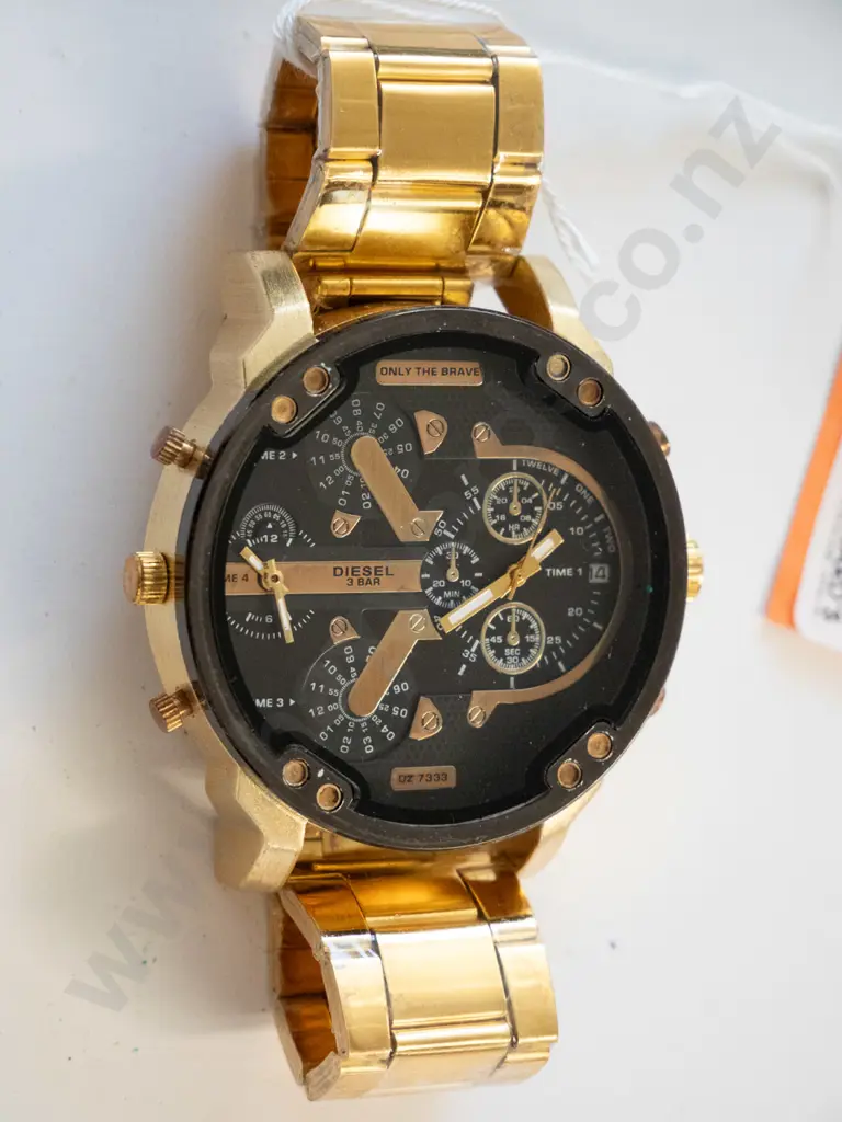 large Diesel wristwatch Image 1++