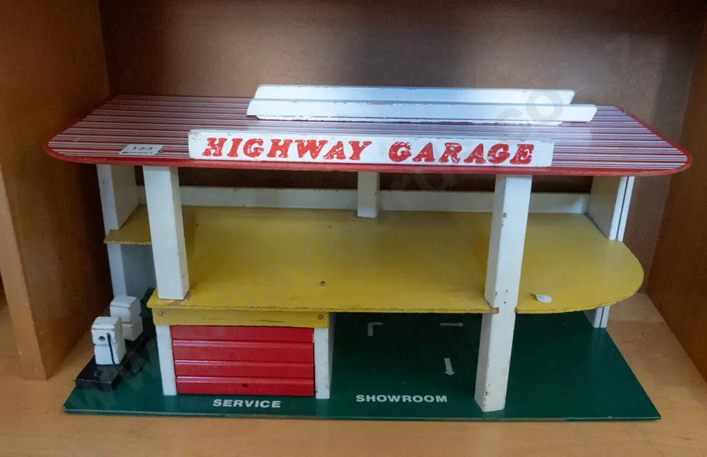 wooden toy garage Image 1++