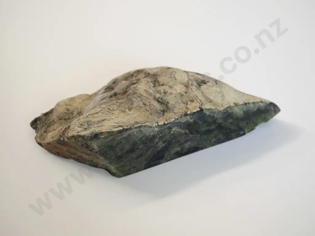 cut and polished green stone Image 1++