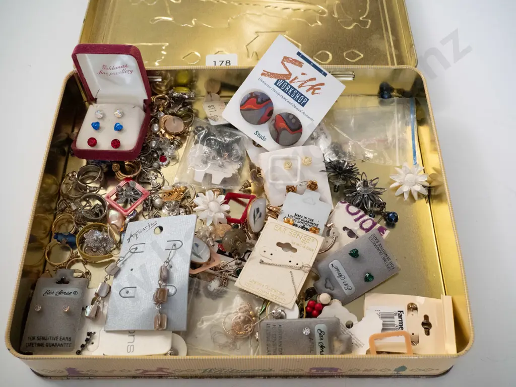 tin of costume jewellery Image 1++