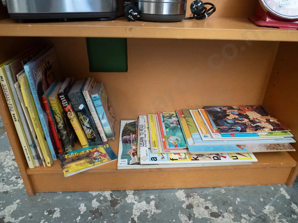 shelf; books and puzzles Image 1++