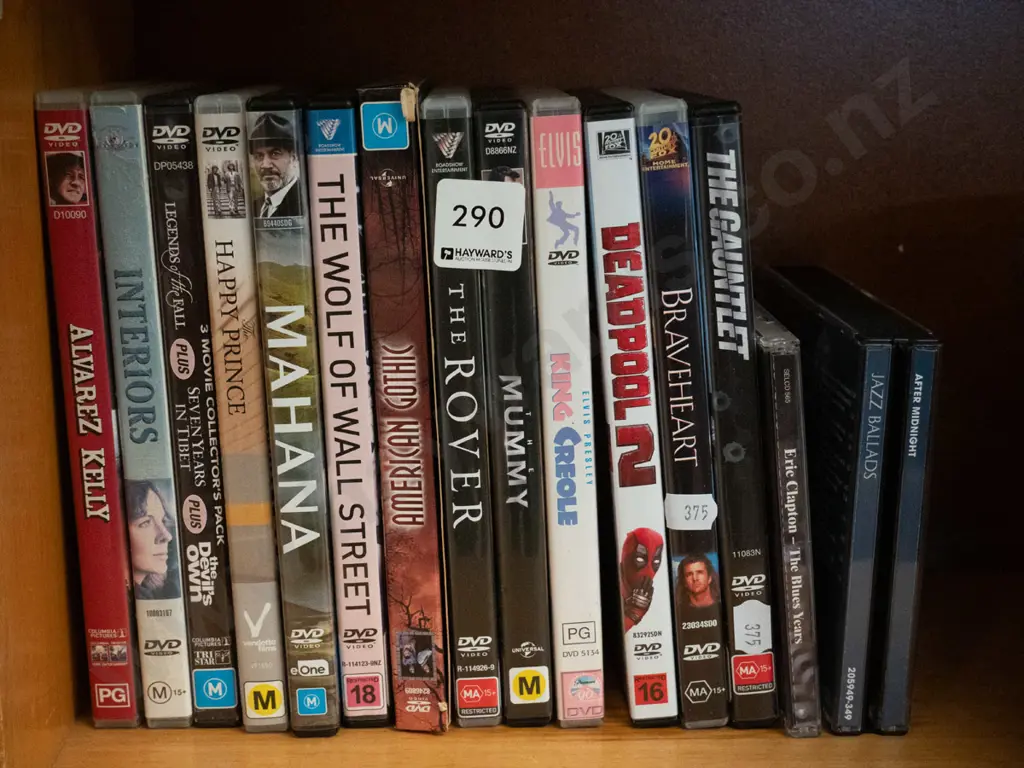 DVDs & CDs Image 1++