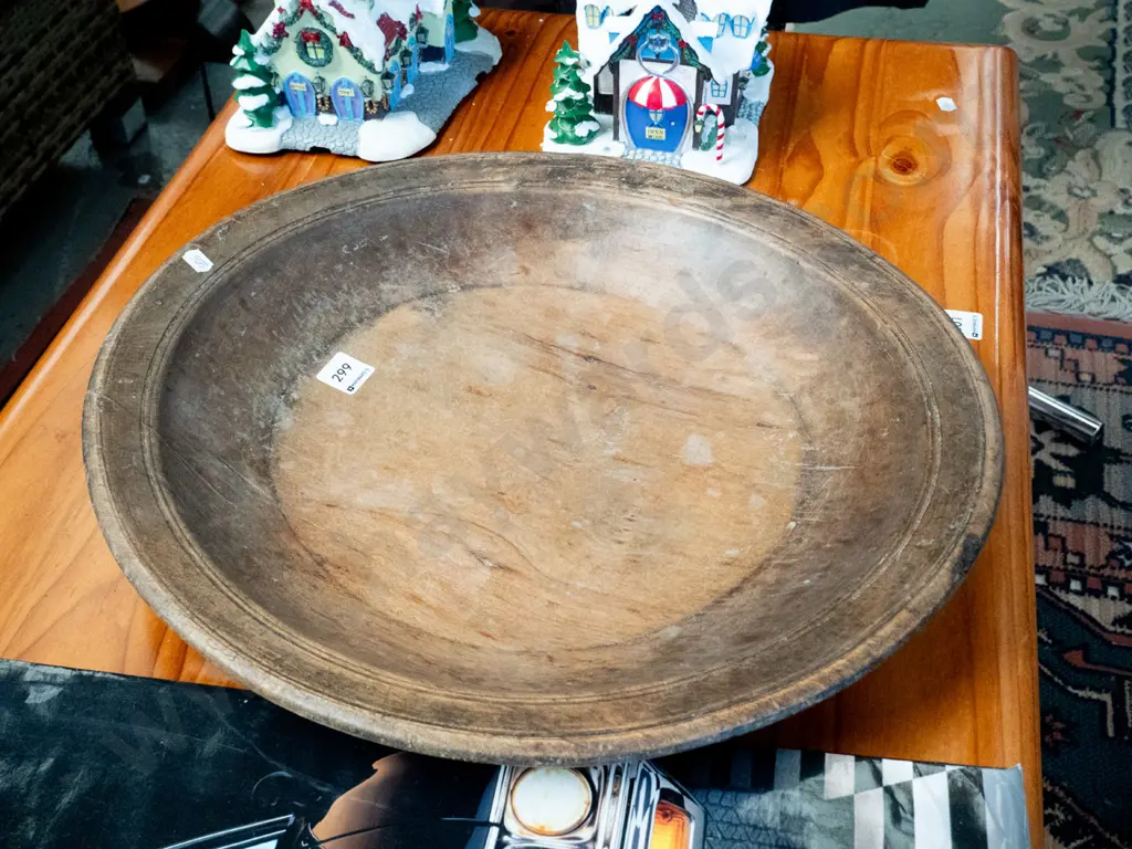 large wooden bowl, some cracks W-470 Image 1++