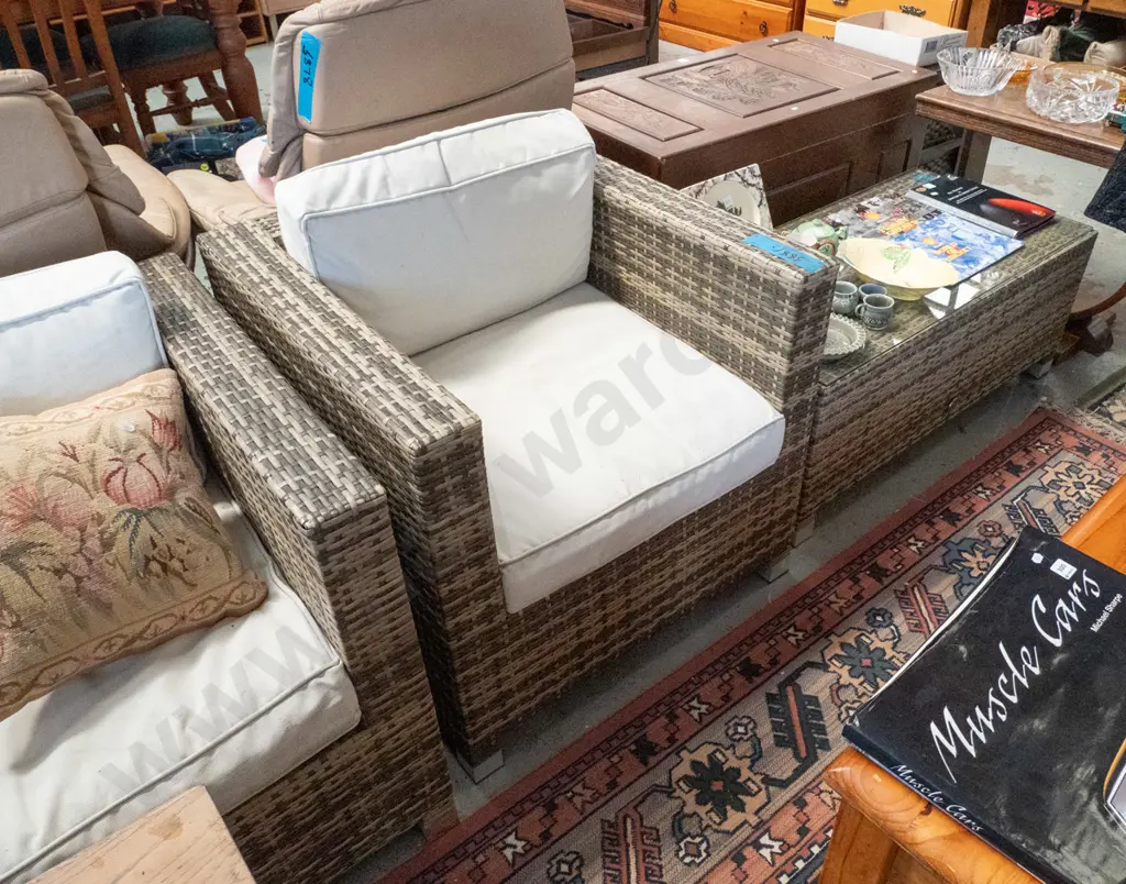 woven plastic 4 piece outdoor suite, 3 seater, 2 singles & coffee table Image 1++