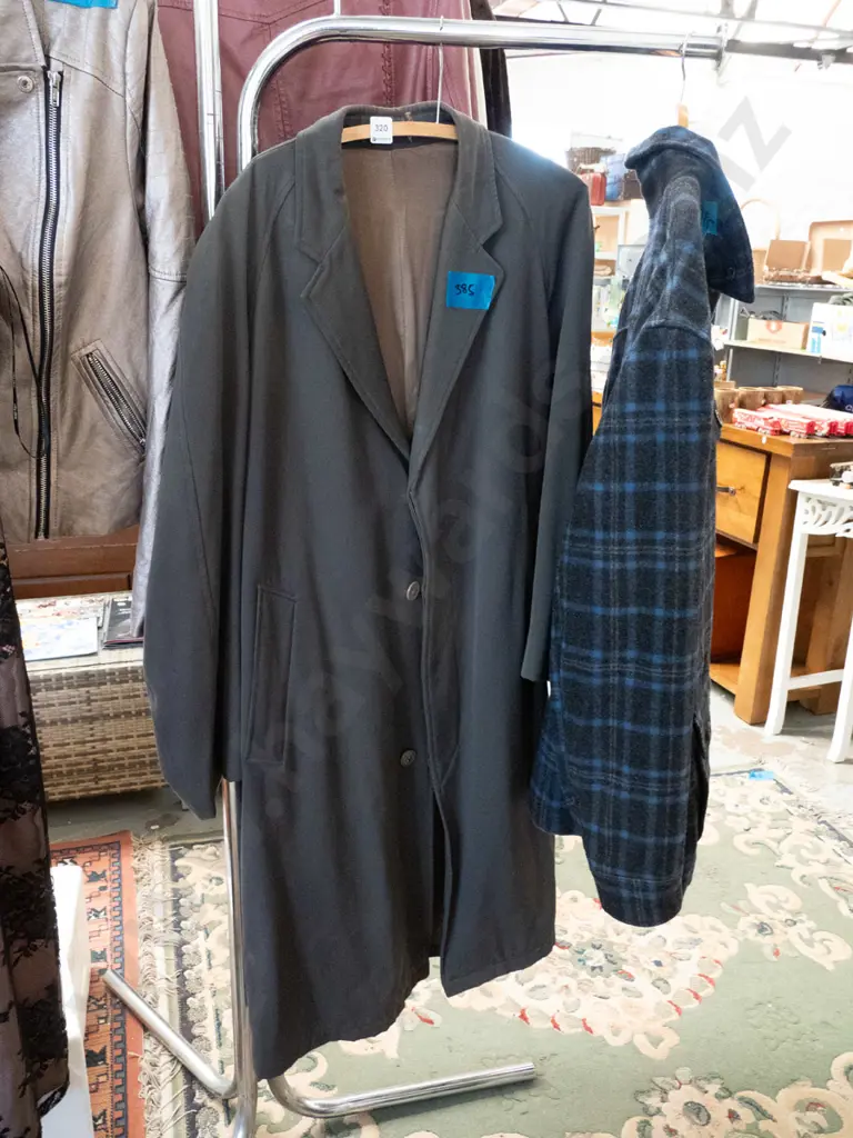 vintage olive green overcoat Image 1++