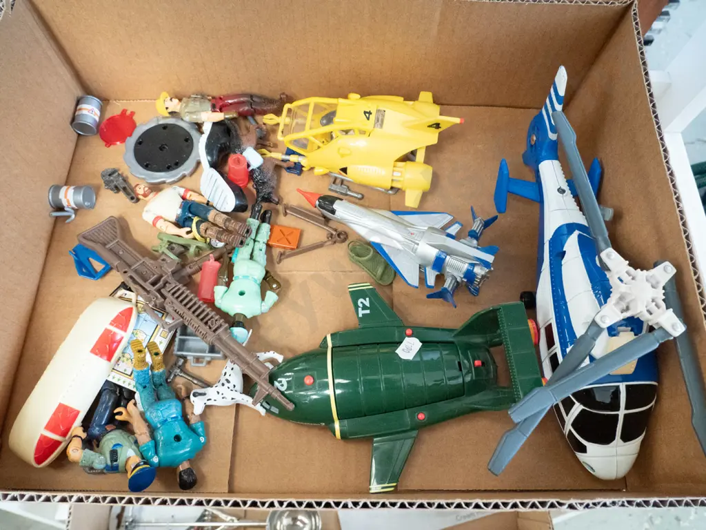 box of children's toys Image 1++