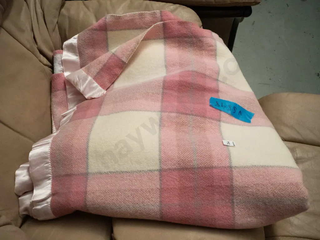 cream and pink checked woollen blanket Image 1++