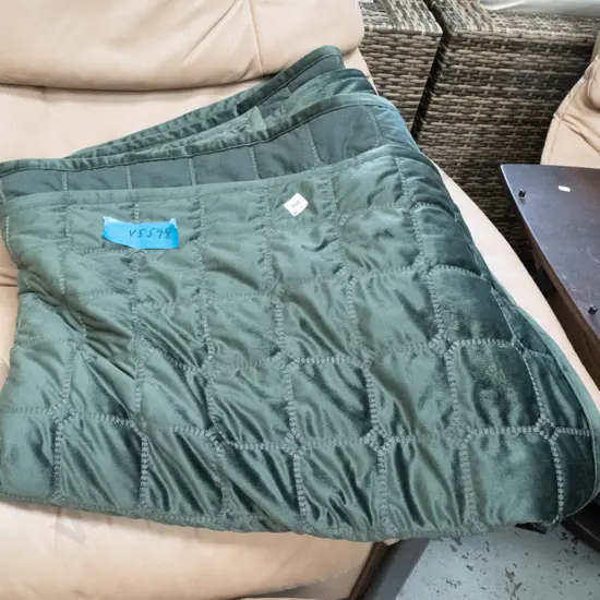 green throw