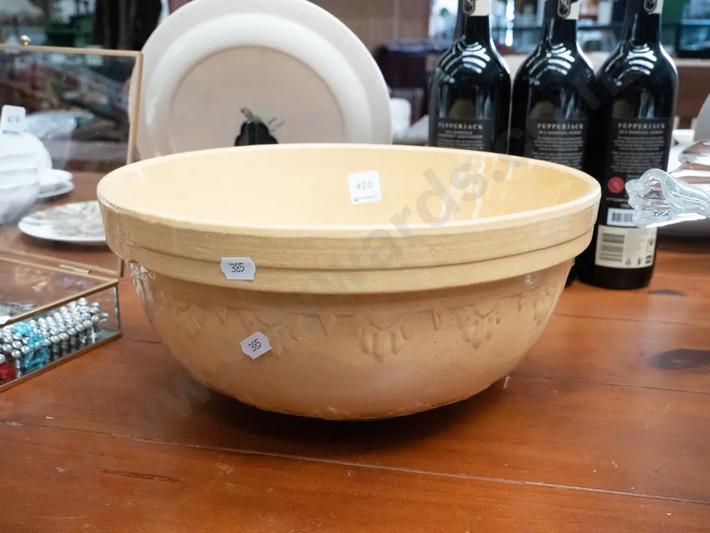 large vintage mixing bowl - staining inside Image 1++