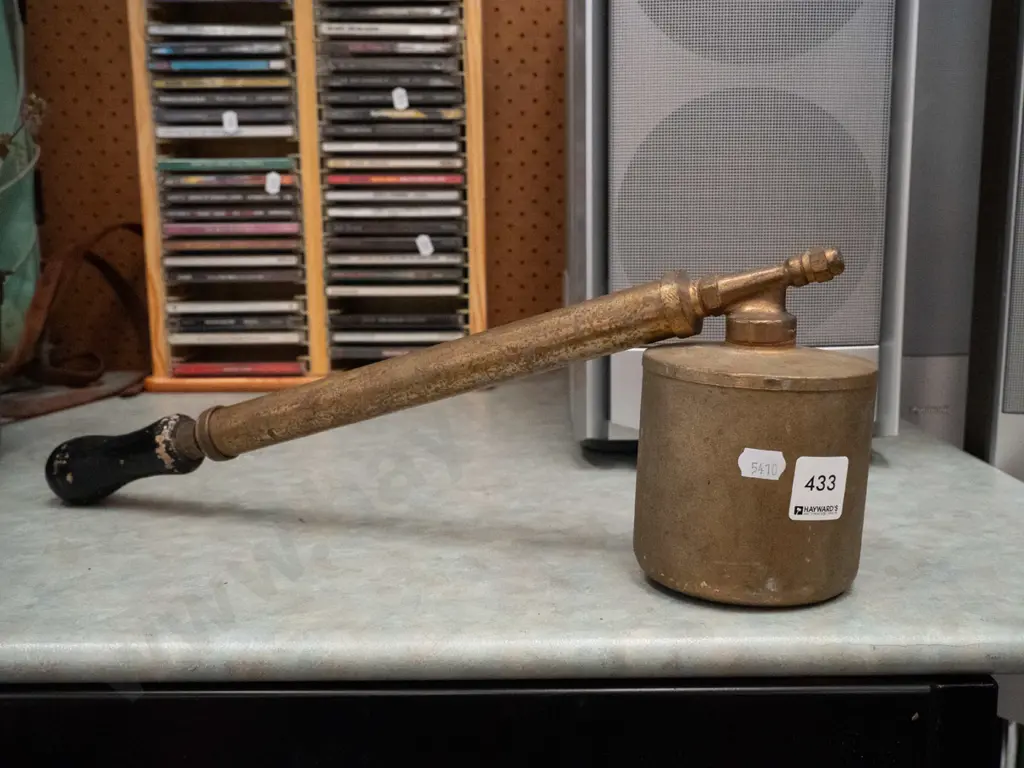 vintage garden sprayer Image 1++