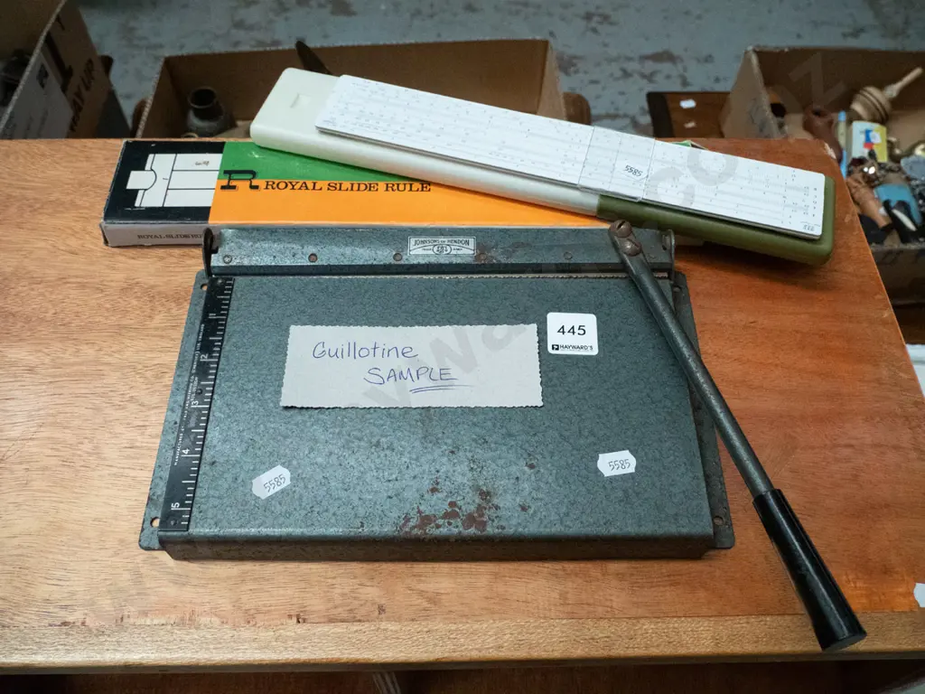 small guillotine, slide rule Image 1++