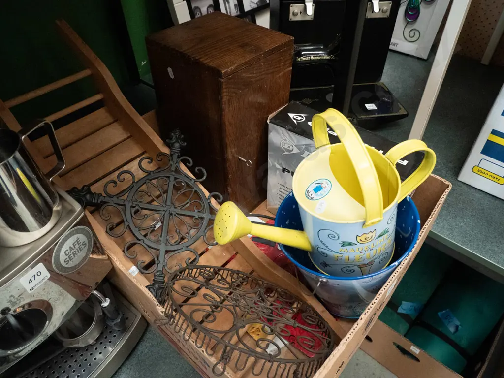 box; metal crucifix, jardiniere stand, bath tray, bucket etc Image 1++