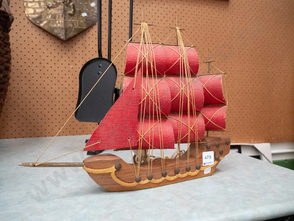 galleon themed bedside lamp Image 1++