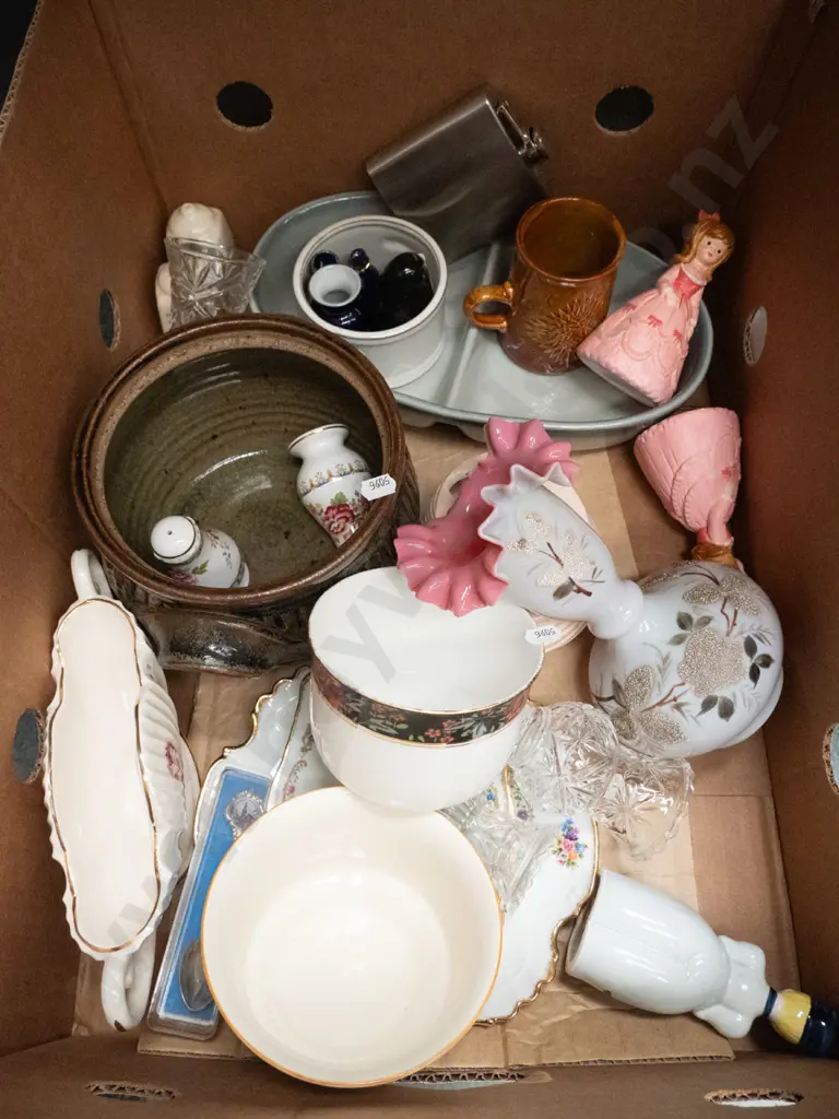 box; Temuka dishes, hip flask, salt and pepper, bowls etc Image 1++