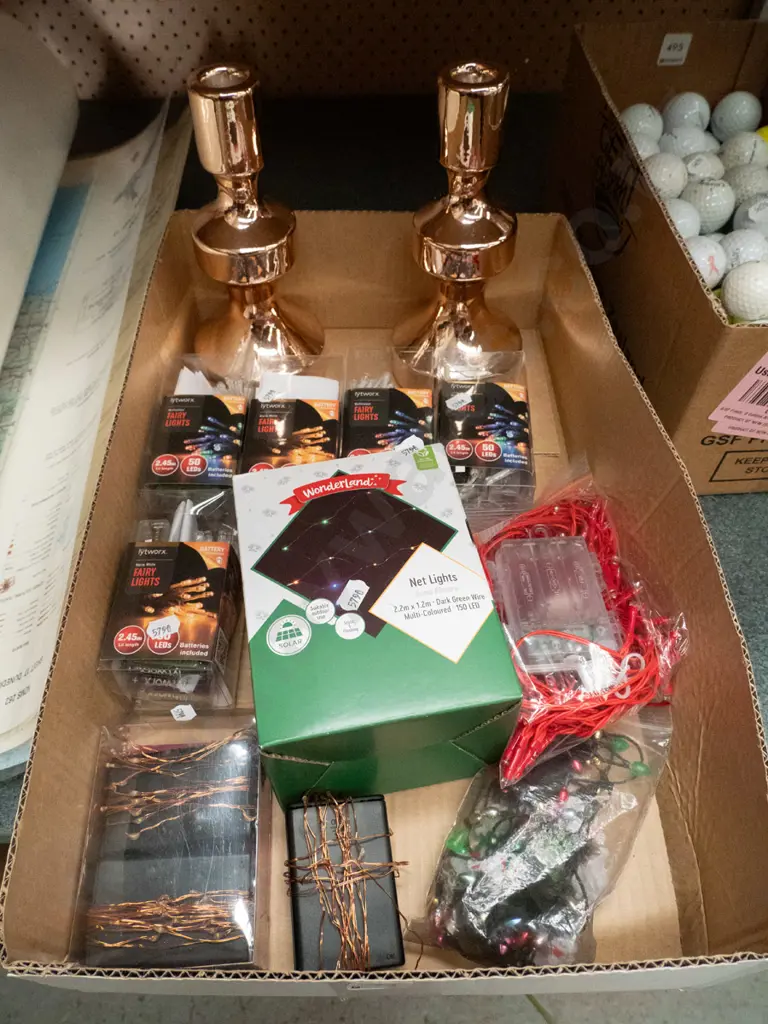 box; fairy lights, candlesticks Image 1++