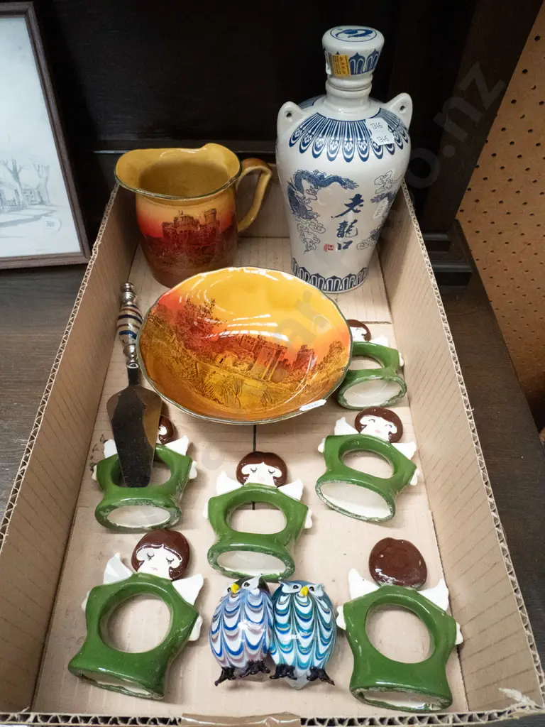 Royal Doulton castle jug and bowl, sake bottle, napkin rings etc Image 1++