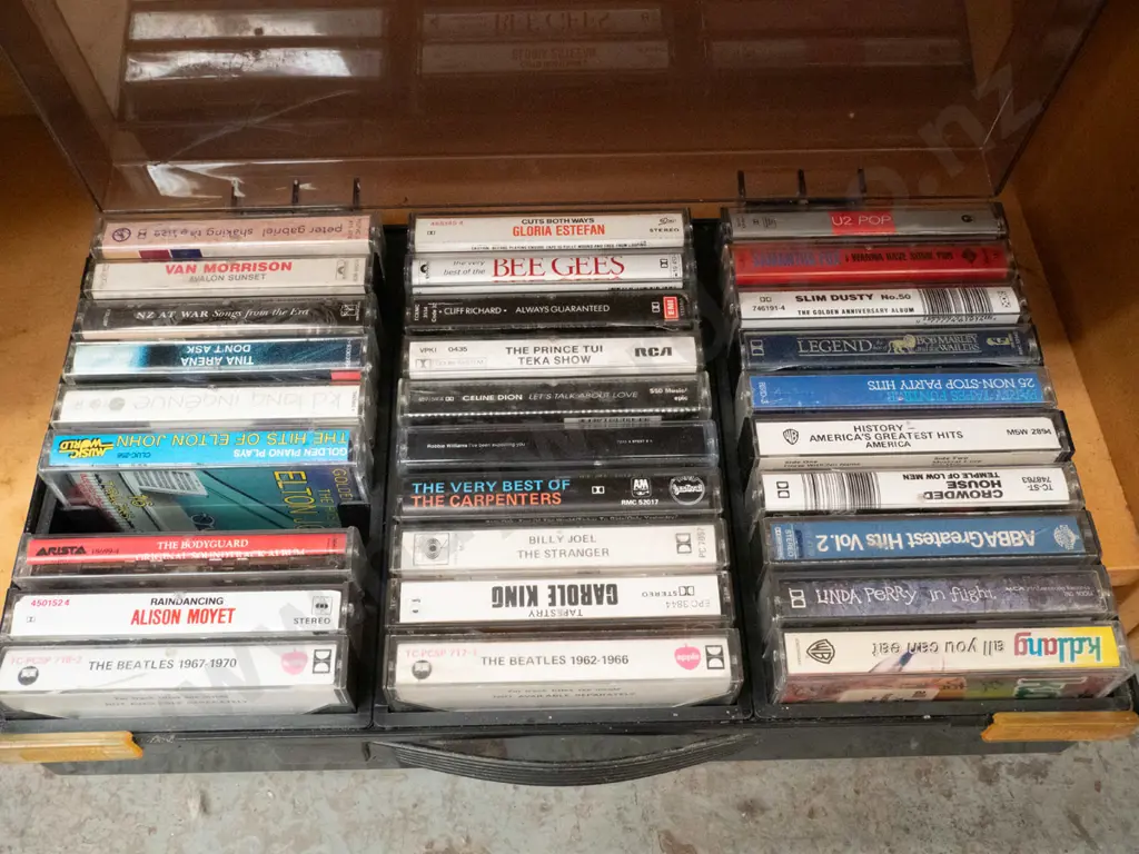 tape cassettes Image 1++
