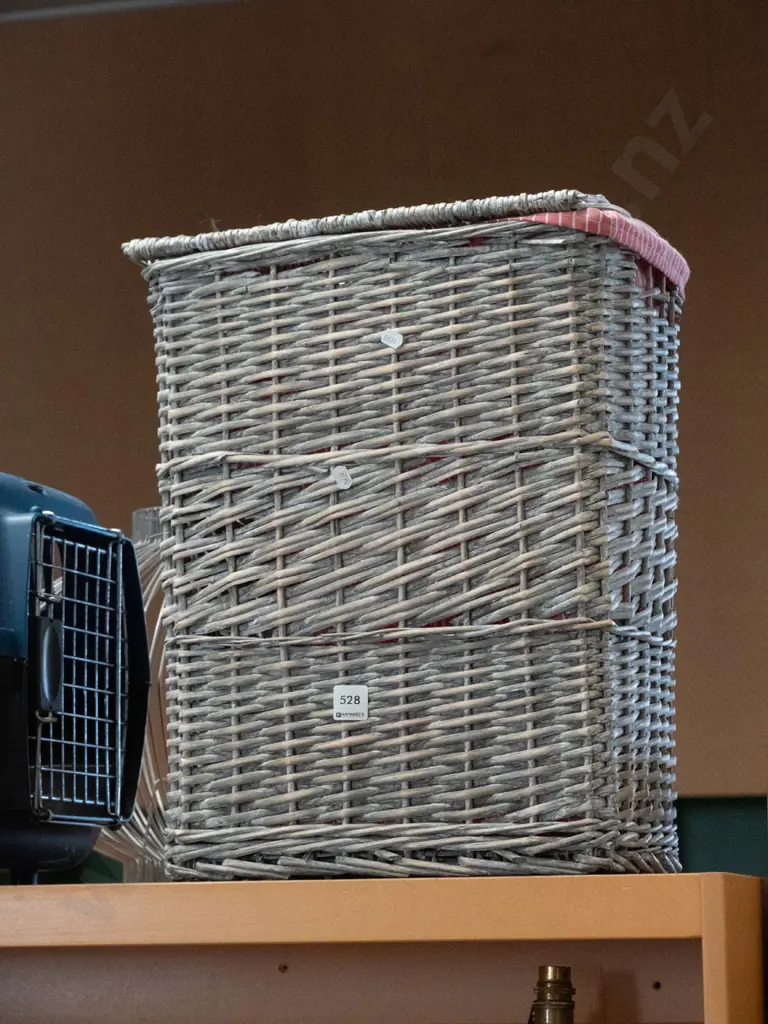 cane laundry hamper Image 1++