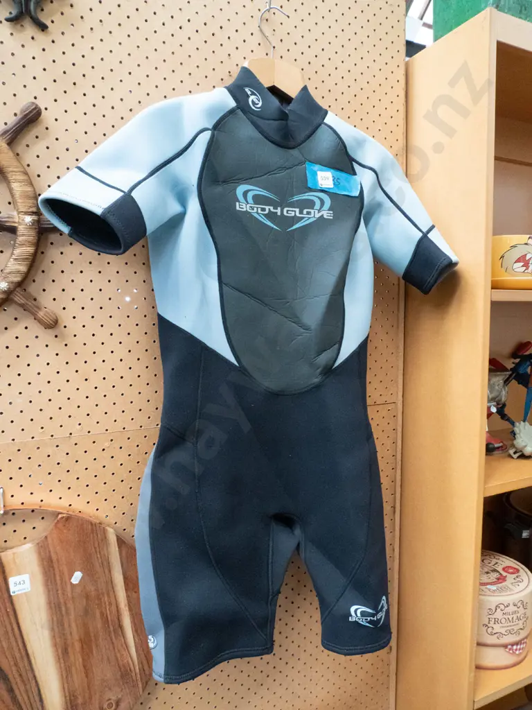 Bodyglove spring suit - size unknown Image 1++