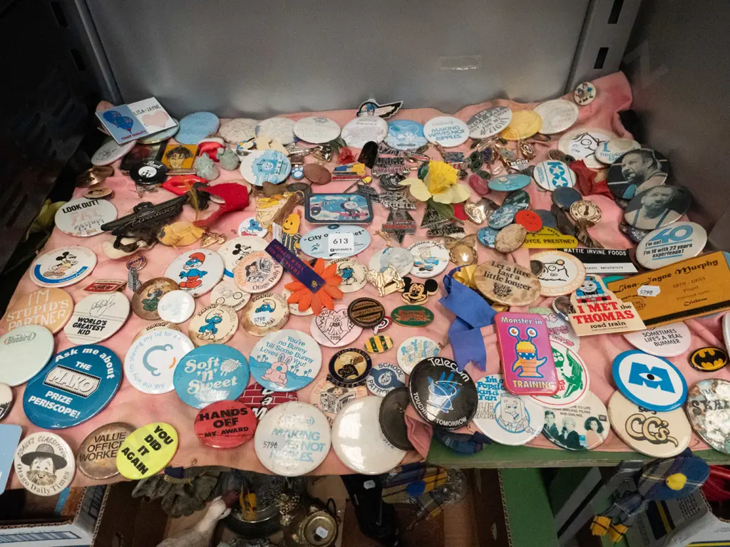 box; 1980s badges on blanket Image 1++