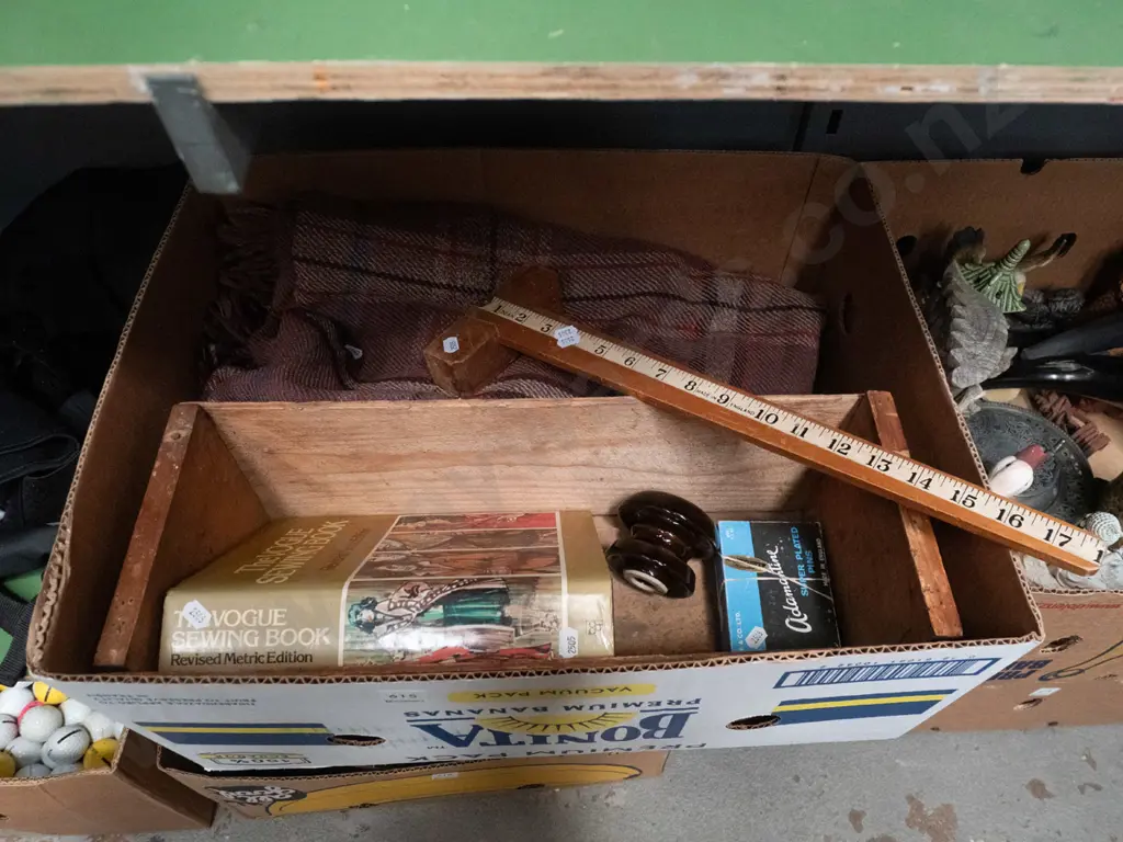 box; blanket, wooden box, hem liner etc Image 1++