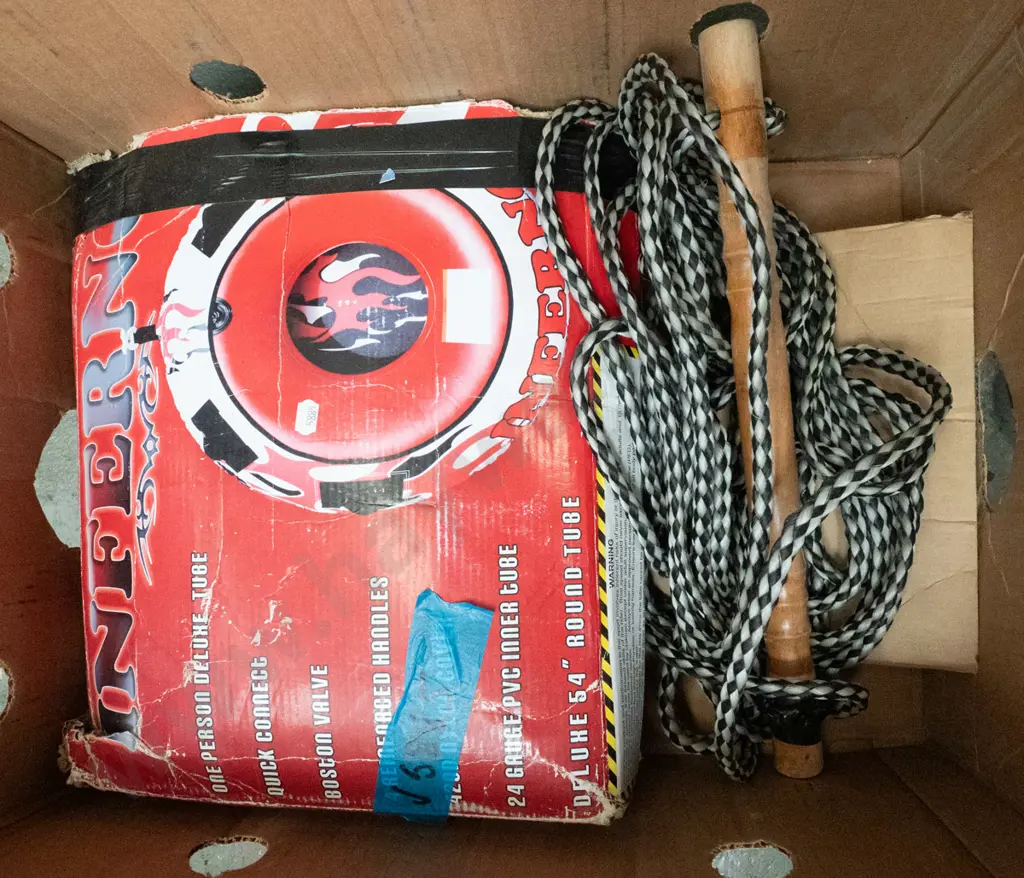 box; water ski rope, Inferno inflatable tube Image 1++