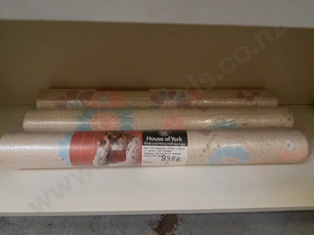 3x rolls of retro wallpaper  Image 1++