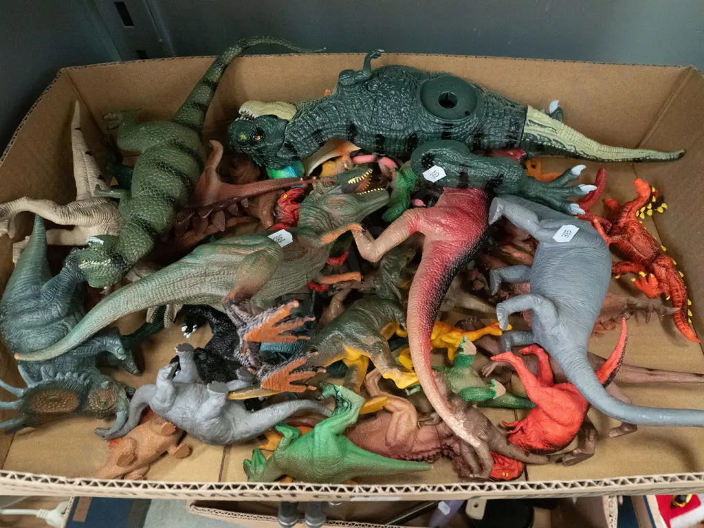 box of model dinosuars Image 1++