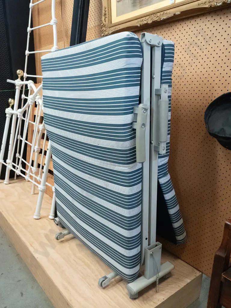 foldaway trundle bed Image 1++