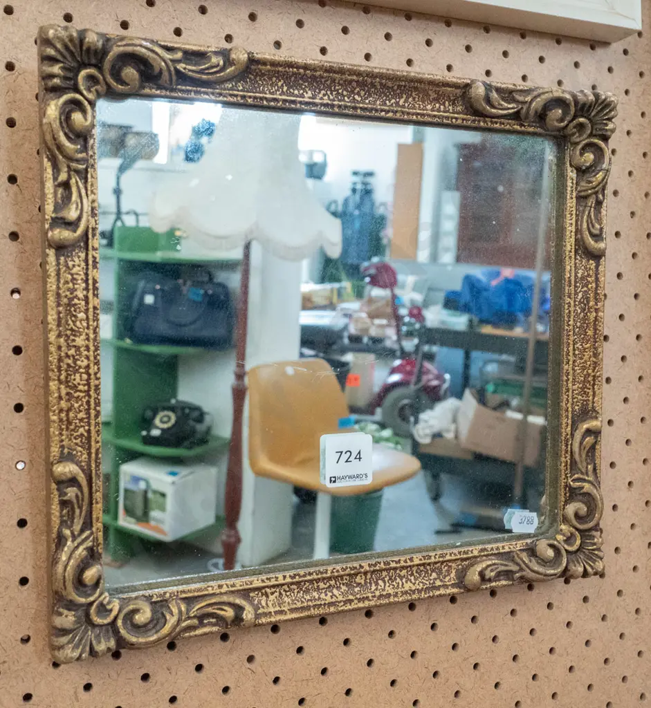 small gilt framed mirror Image 1++