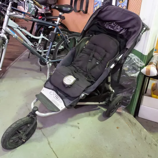 Mountain Buggy pram and accessories