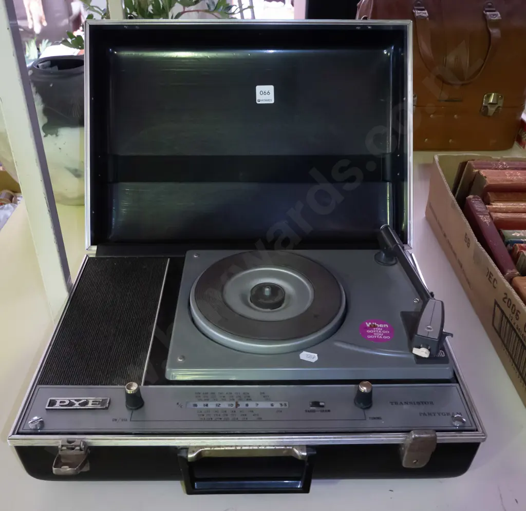Pye portable Partygram Image 1++