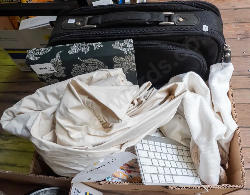box; apple keyboard, computer case, curtains, duffel bag etc Image 1++