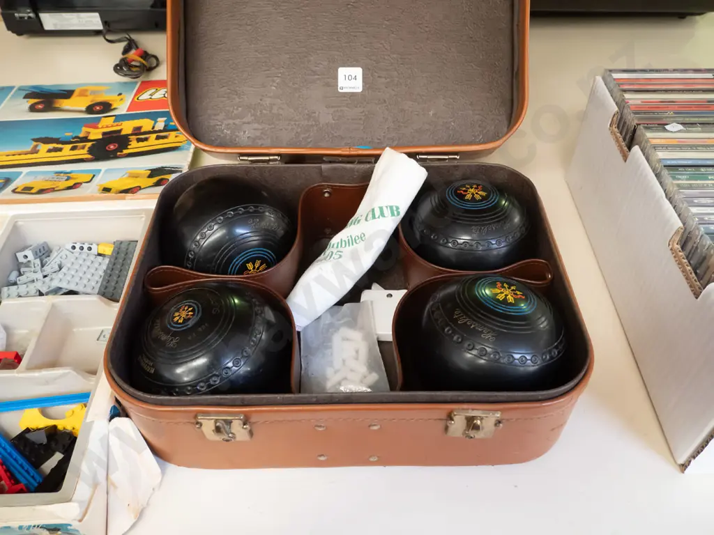 vinyl bowls bag, Henselite bowls etc Image 1++