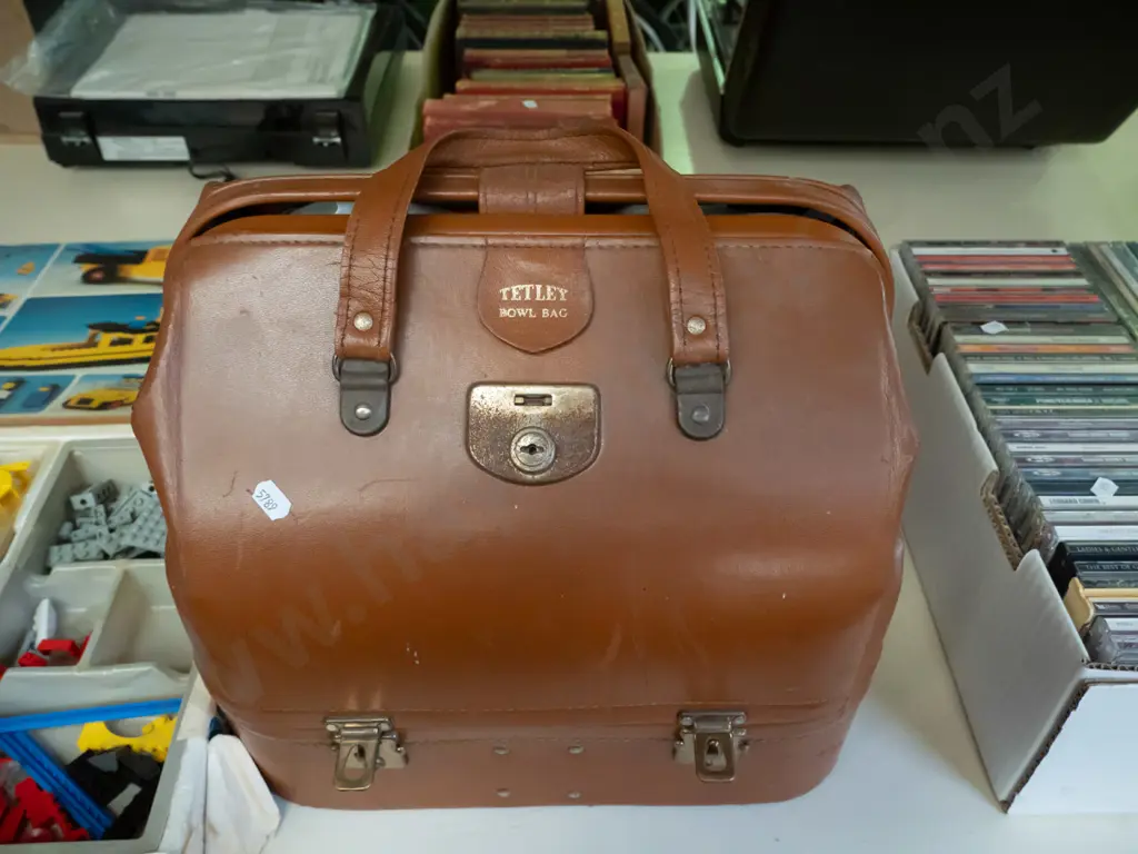 vinyl bowls bag, Henselite bowls etc Image 1++