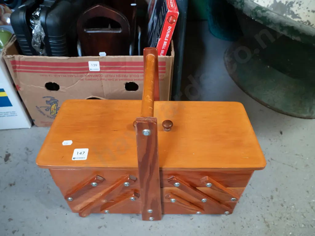 sewing concertina Image 1++