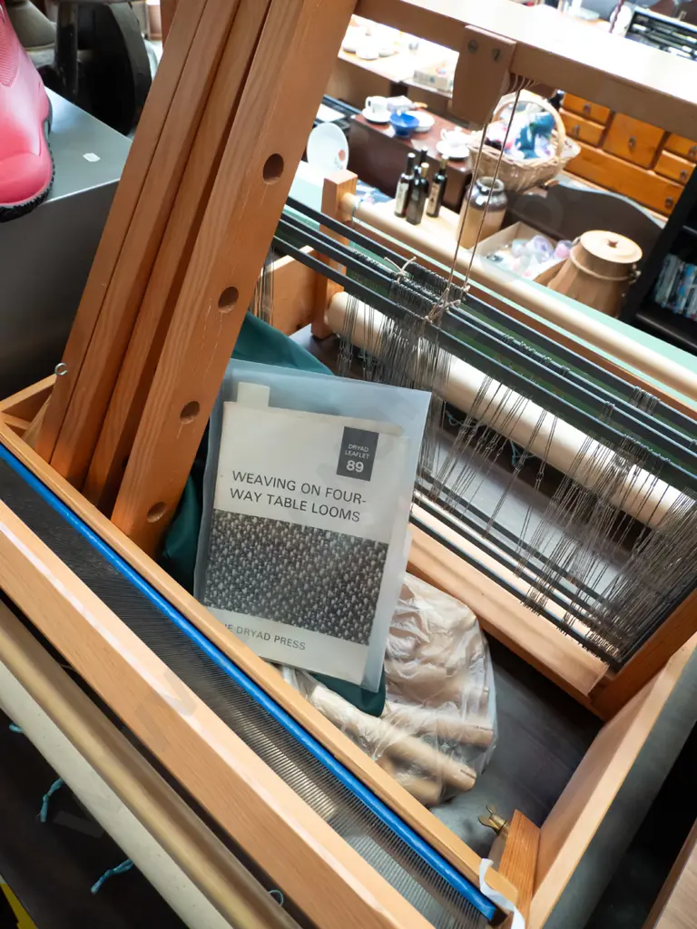 Dryad table top loom Image 1++